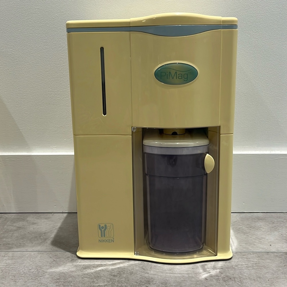 Nikken Aqua Pour express. Good condition.